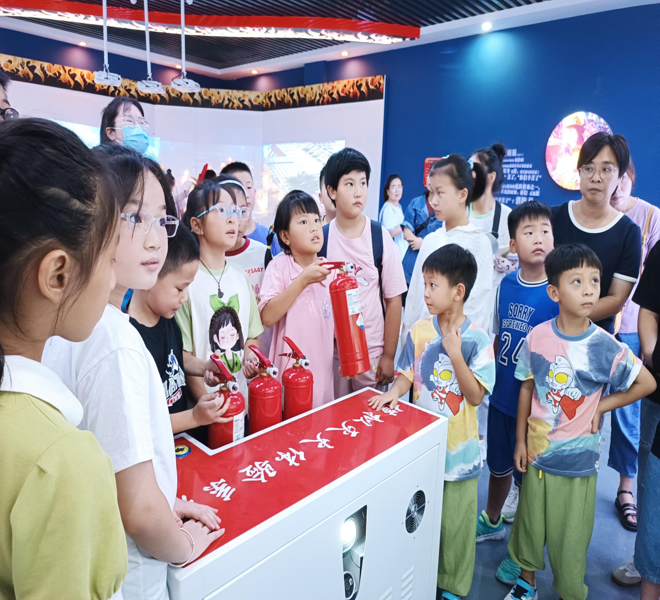 图示, 示意图
中度可信度描述已自动生成